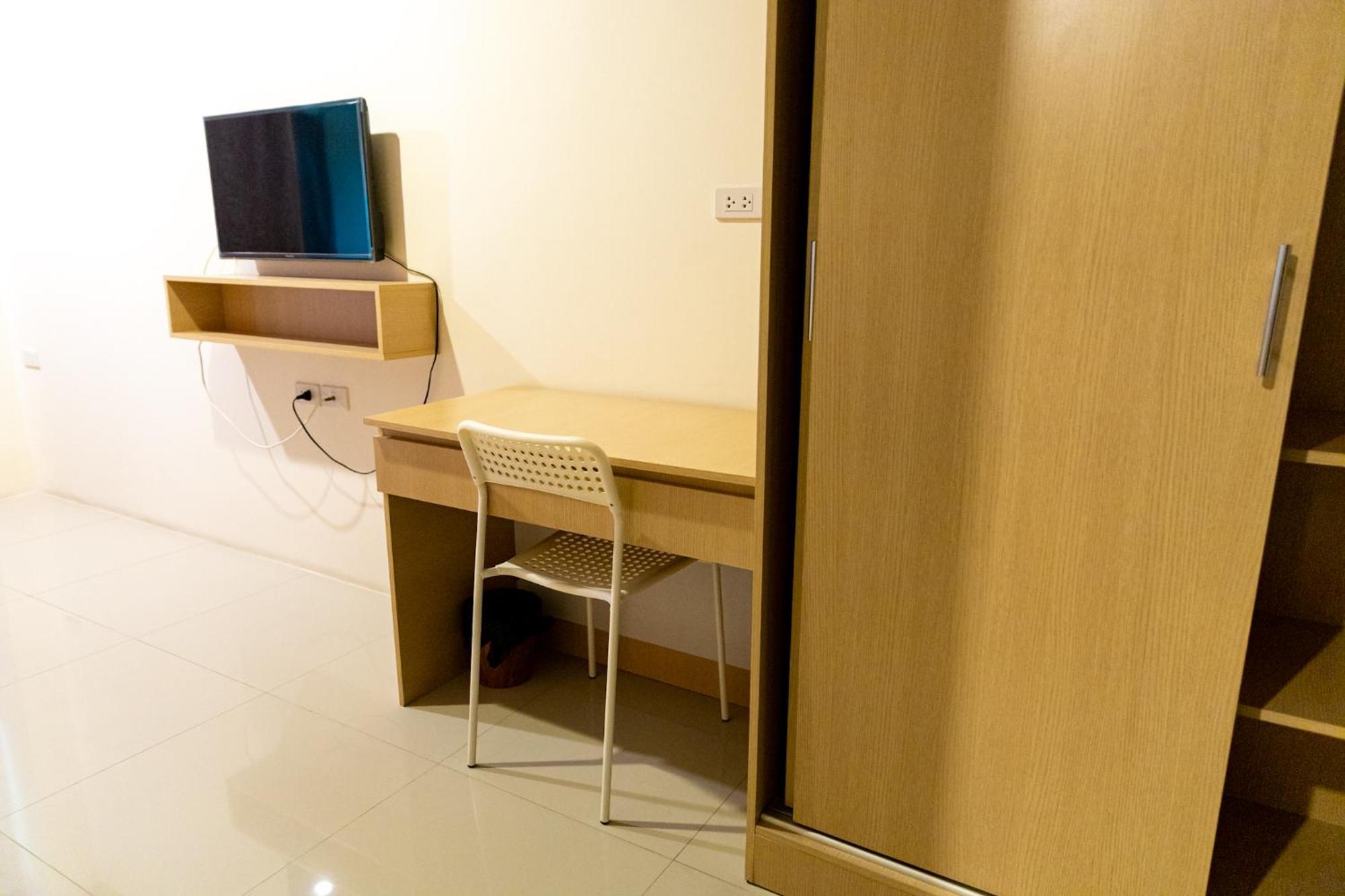 Sixty Star Love Place Hotel バンコク都 エクステリア 写真